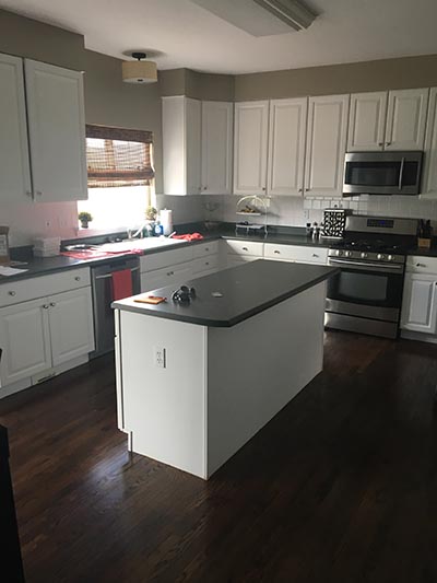 black counters with white cabinets lg