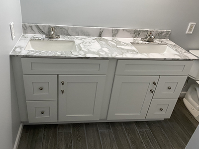 white double sinks photo