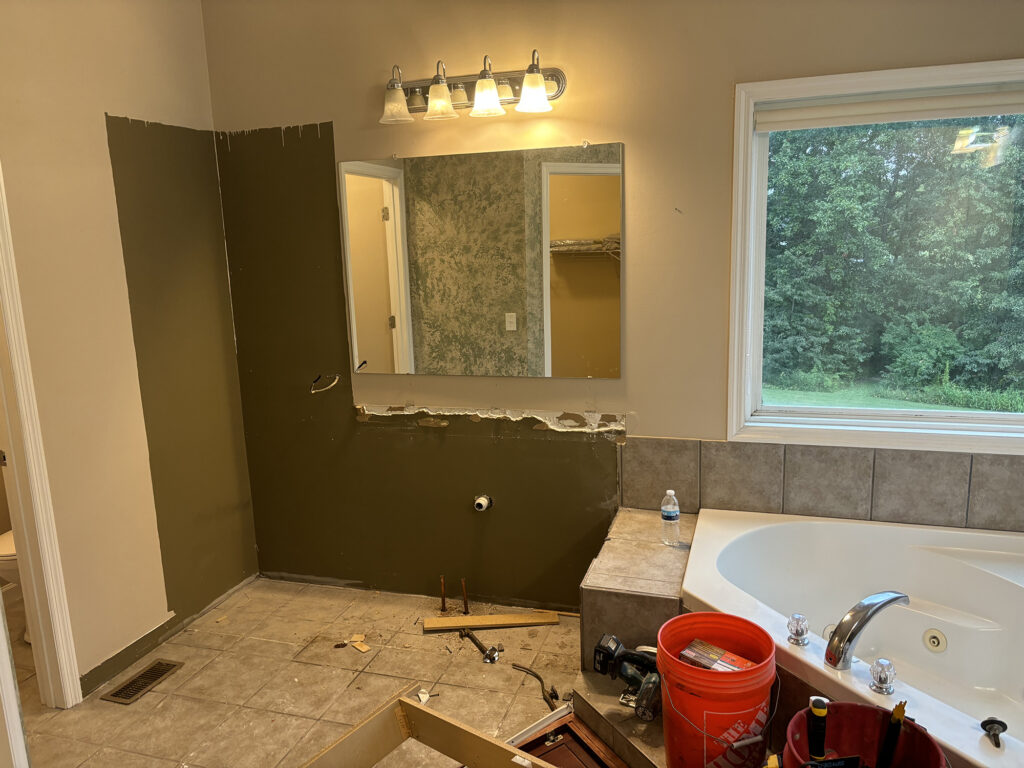 20250602 bath before (1)